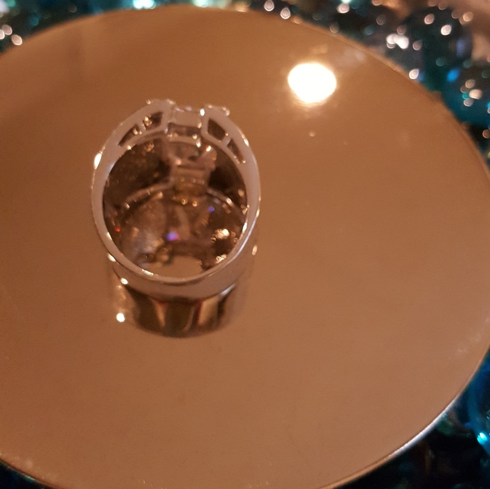 Bling Ring - Picture 2 of 2